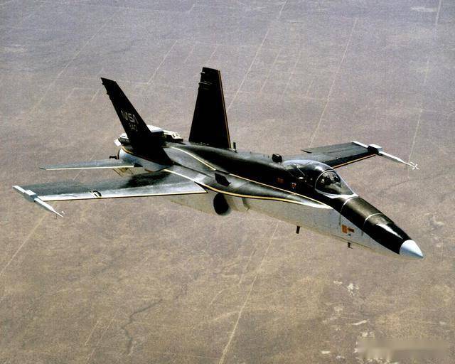 从弃子到全能王：麦道F/A-18“大黄蜂”的逆袭之路