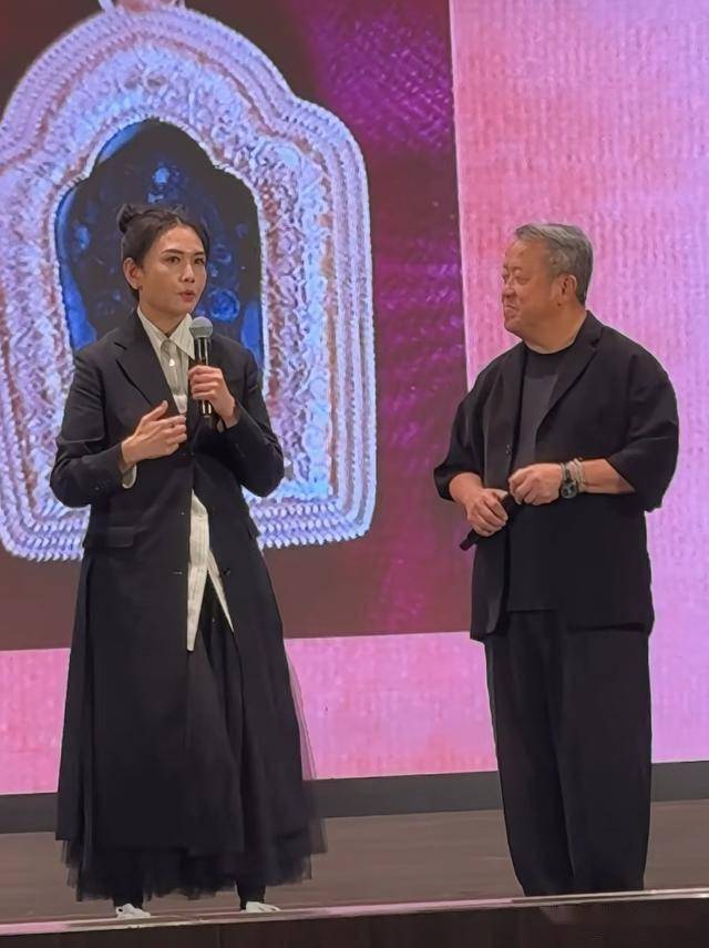 曾志伟73岁大寿！摆60桌筹300万，儿女同台祝寿，曾宝仪素颜疲惫