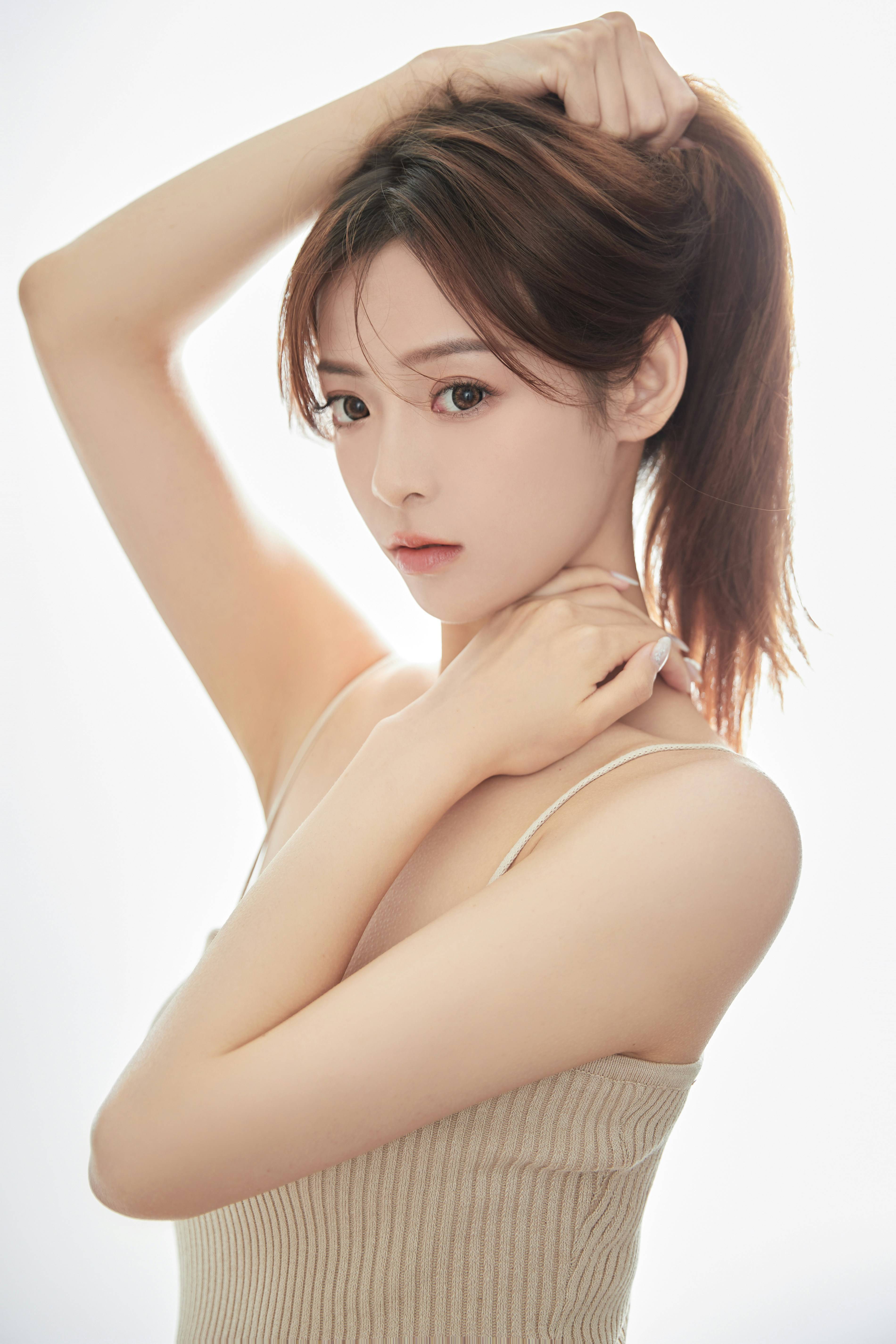 逐玉演员李卿恋情实锤深夜过夜画面流出事业前景引发网友热议