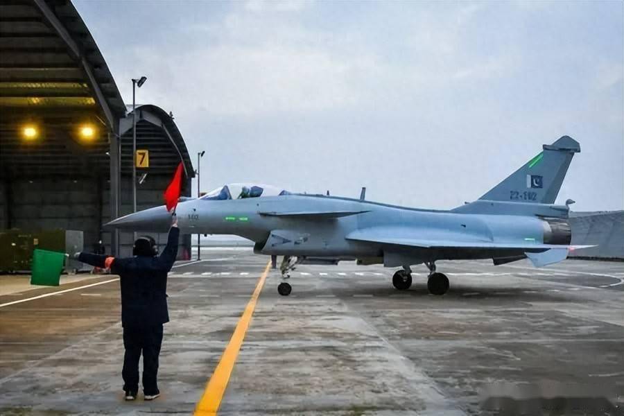 
        阵风神话被打碎，中国雷达一战成名，西方空中优势遭遇最强挑战