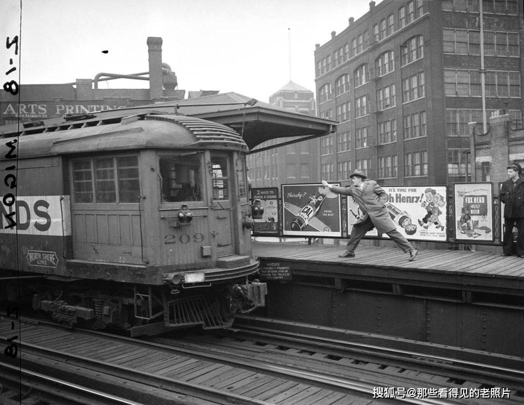 老照片 1945年罢工的美国芝加哥地铁工人