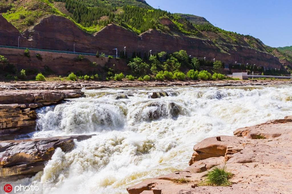 山西临汾吉县,黄河壶口瀑布的景观.