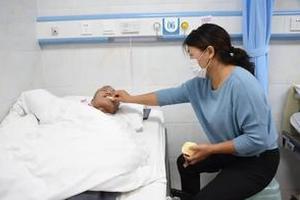 被曝违规添加有毒原料半年后：相宜本草高管爆发