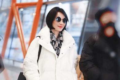 研究生维权退息、大学生签下高息车贷：“校园贷