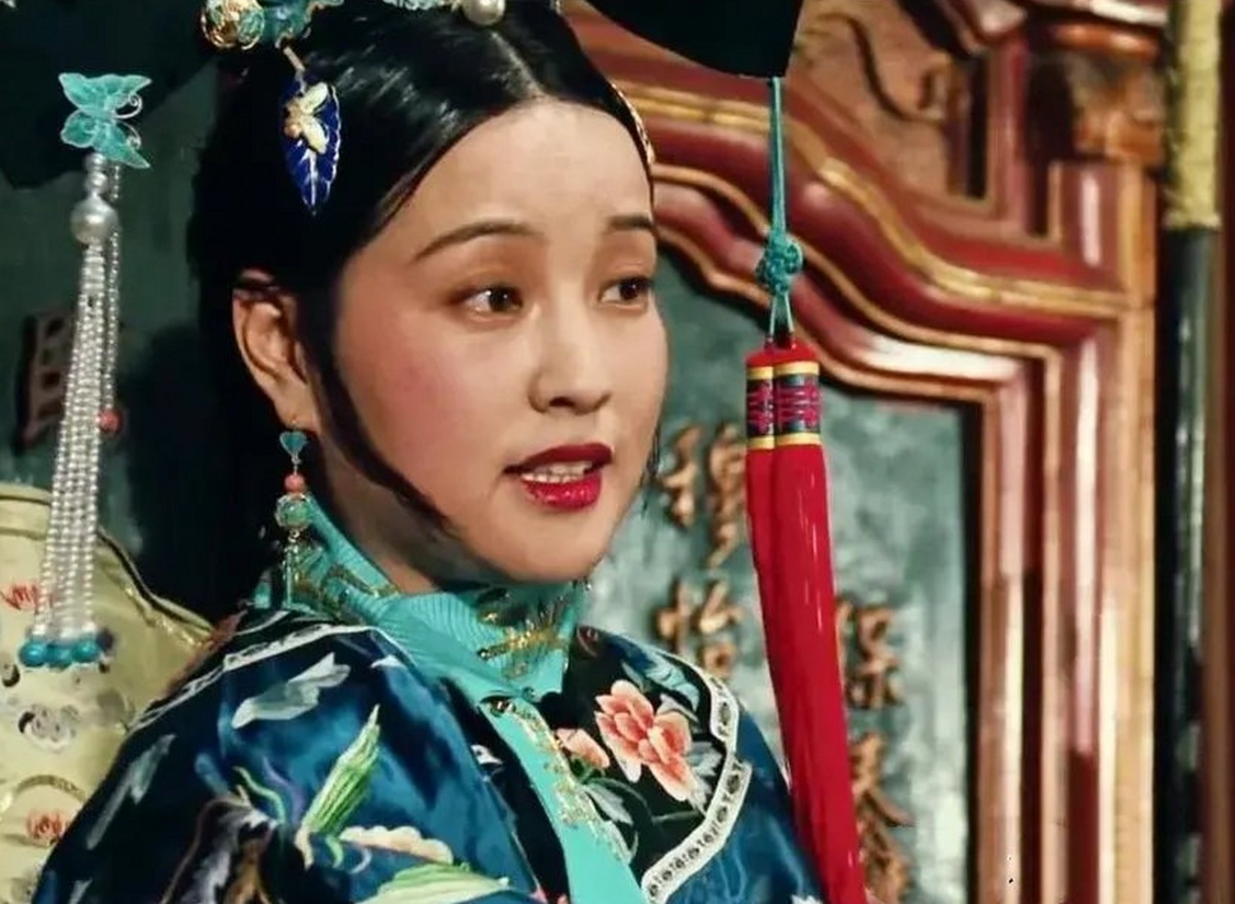 随后,她得到了《火烧圆明园》的出演机会.
