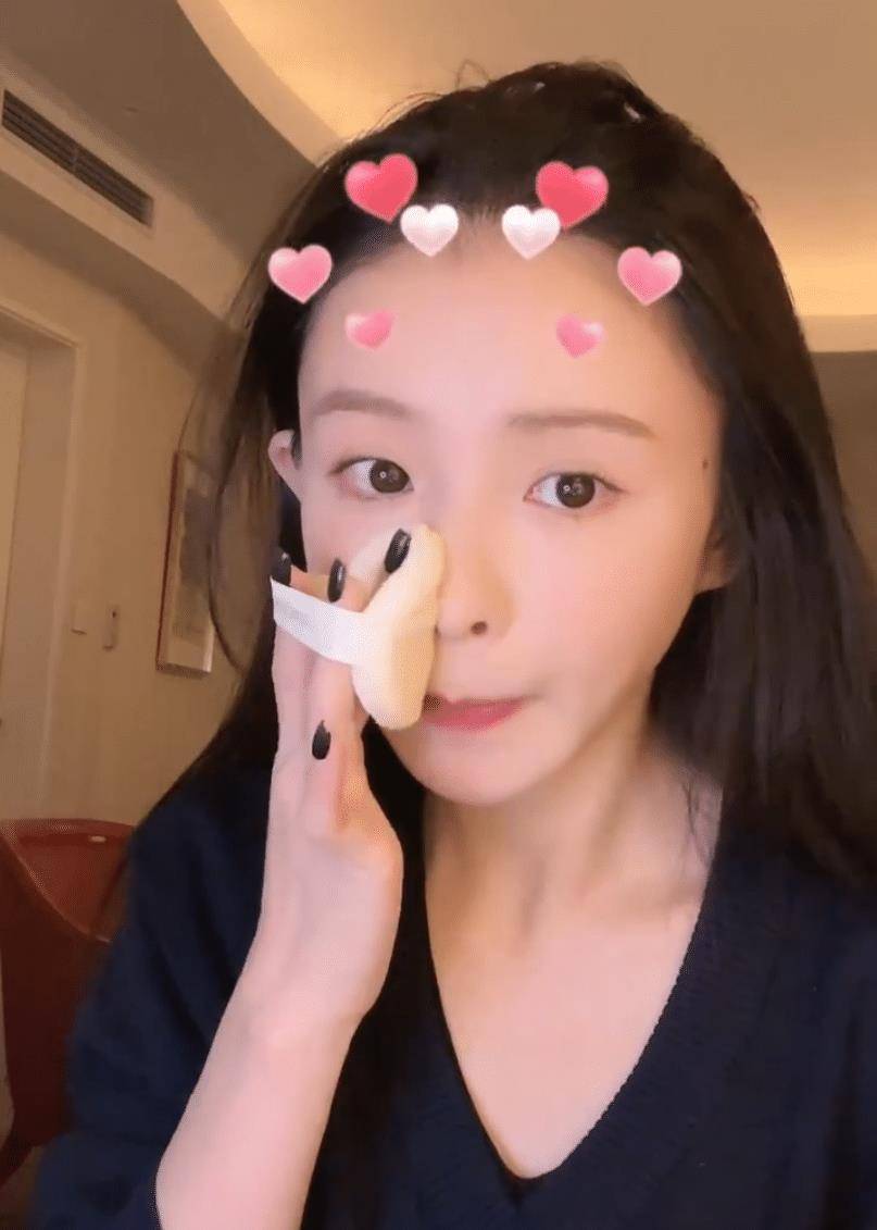 周二珂现身日本复播,已被踢出英雄联盟分区,透露合约