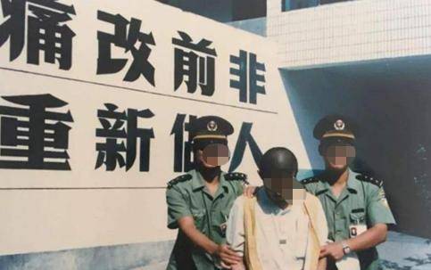 " 吉林第一美男子"王伟落网记:17名女孩惨遭毒手,因同伙暴露_女人