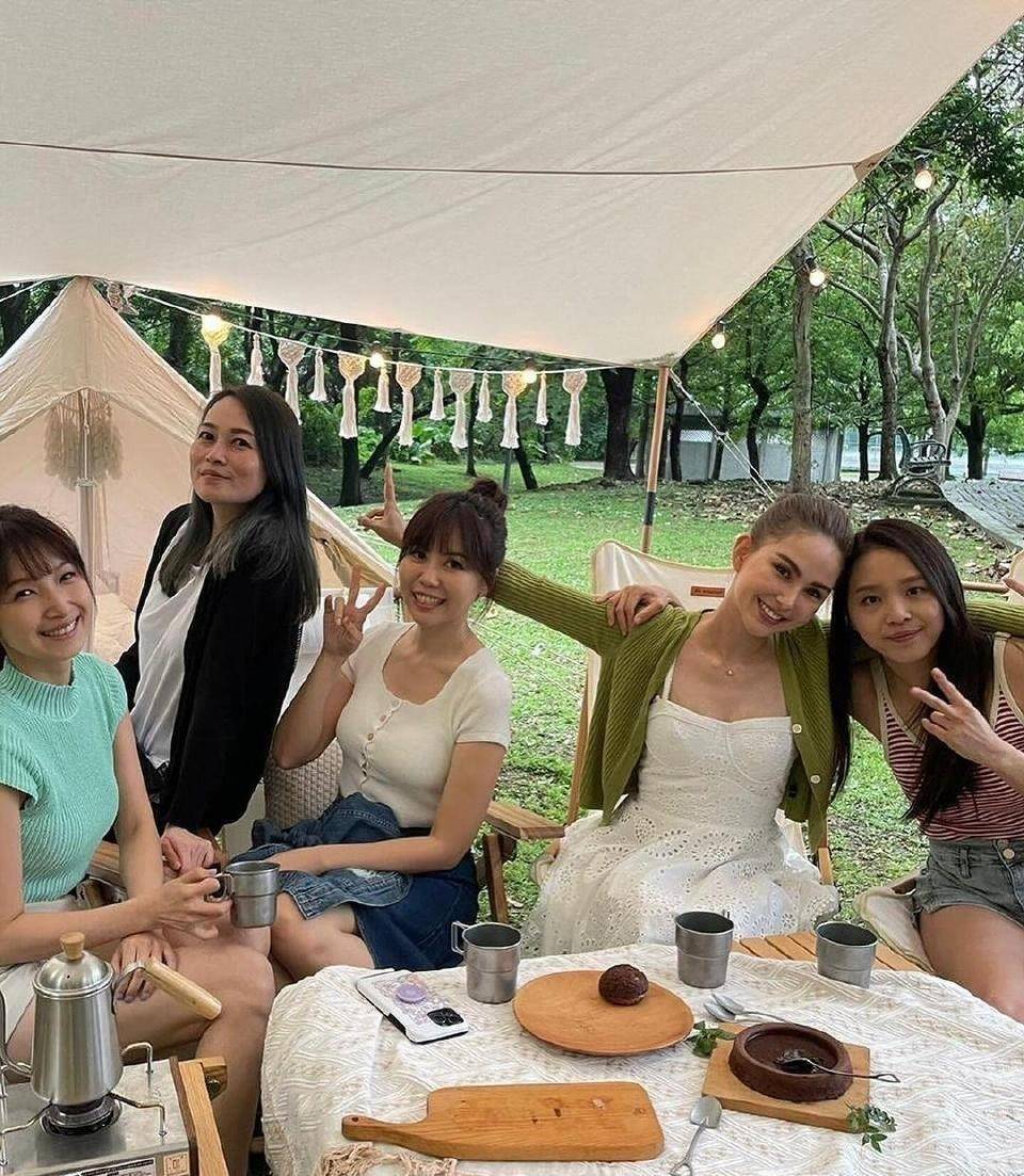 昆凌超话主持人怒斥:图是p的,别造谣_微博_音乐_英国