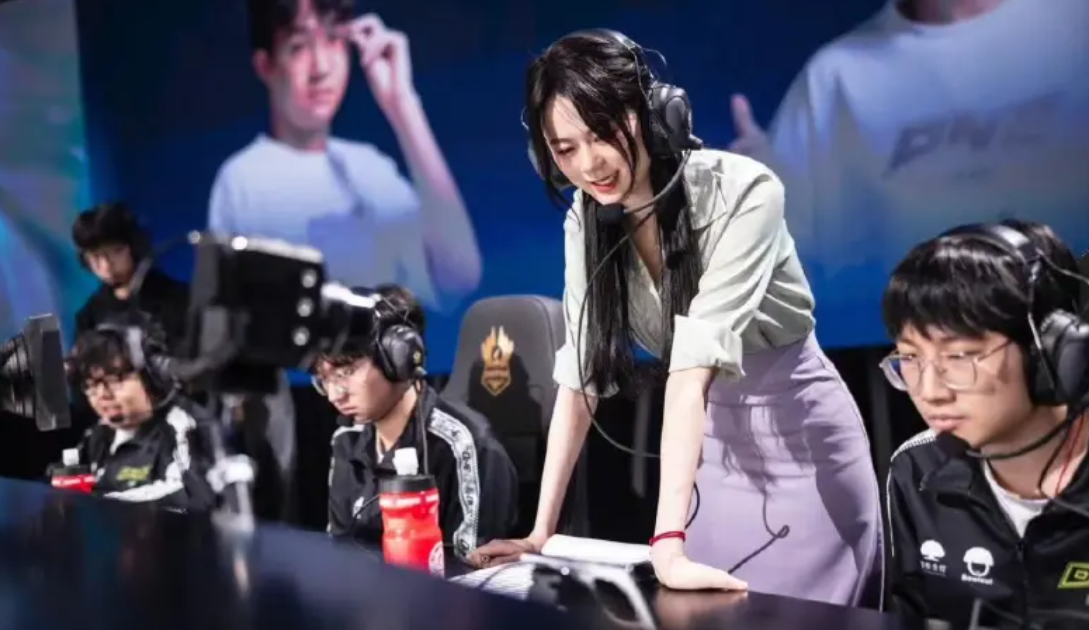 富家美女与kpl或再续前缘,世冠一战成名,kpl春季赛或有她身影_姚瑶