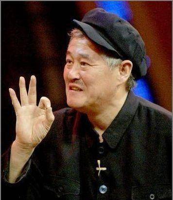 如今的赵本山已经自己做起老板,只是虽然赵本山年纪大了,但是他那颗