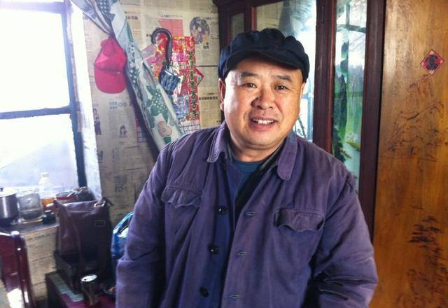 武行出身演文戏,结识赵本山走红,59岁王晓曦娶小22岁娇妻成赢家