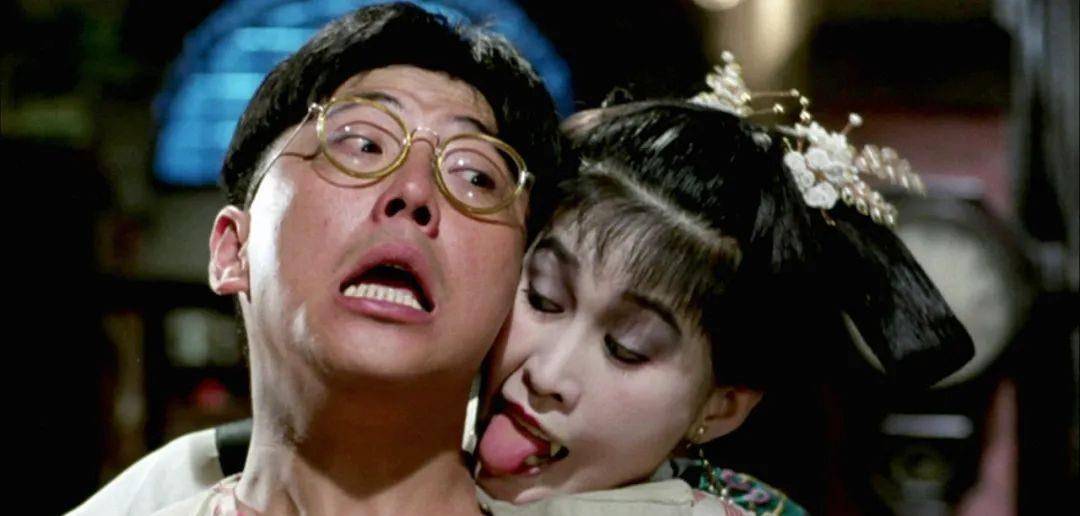 1986年的《僵尸家族》中,饰演女僵尸,被作死的撕掉灵符后,整晚都在找