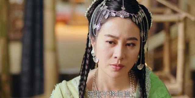 中年女演员"装嫩",央视历史剧惨遭毒手,一脸褶子穿丝袜真无语_叶璇