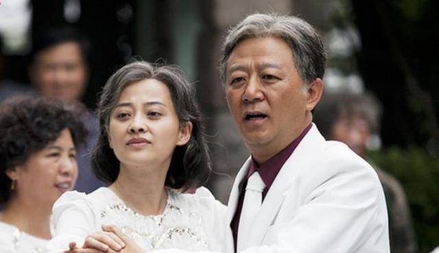 央视又出天花板级年代剧,杨烁李乃文助力,《父母爱情》请靠边站_观众