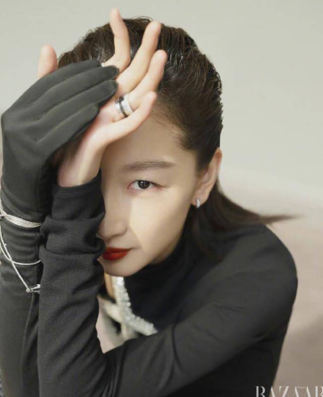 三金影后周冬雨开年首封!