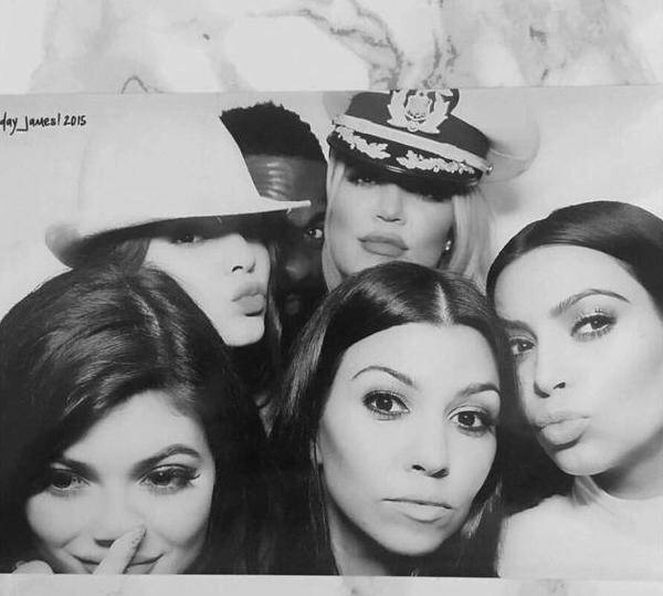 揭秘:"卡戴珊女人们"混乱的情史,以及不择手段的上位史_女儿_妈妈