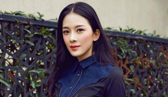 不冲厕所,不穿内衣,直播间疯狂圈钱,赵樱子不尴尬吗?_姐姐_马桶_因为