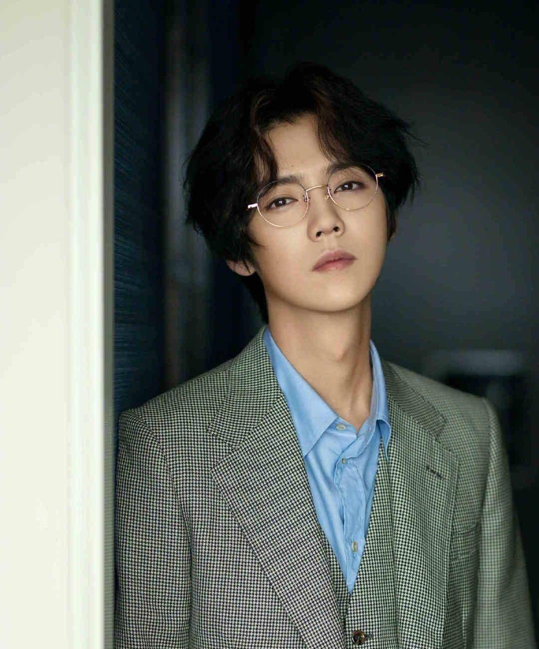 幸运的是,鹿晗在exo团队的时候就获得了不少人气.