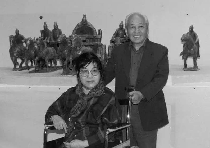 晚年瘫痪23年,重生后上春晚,新凤霞死后女儿说:妈妈一生太圆满_舞台