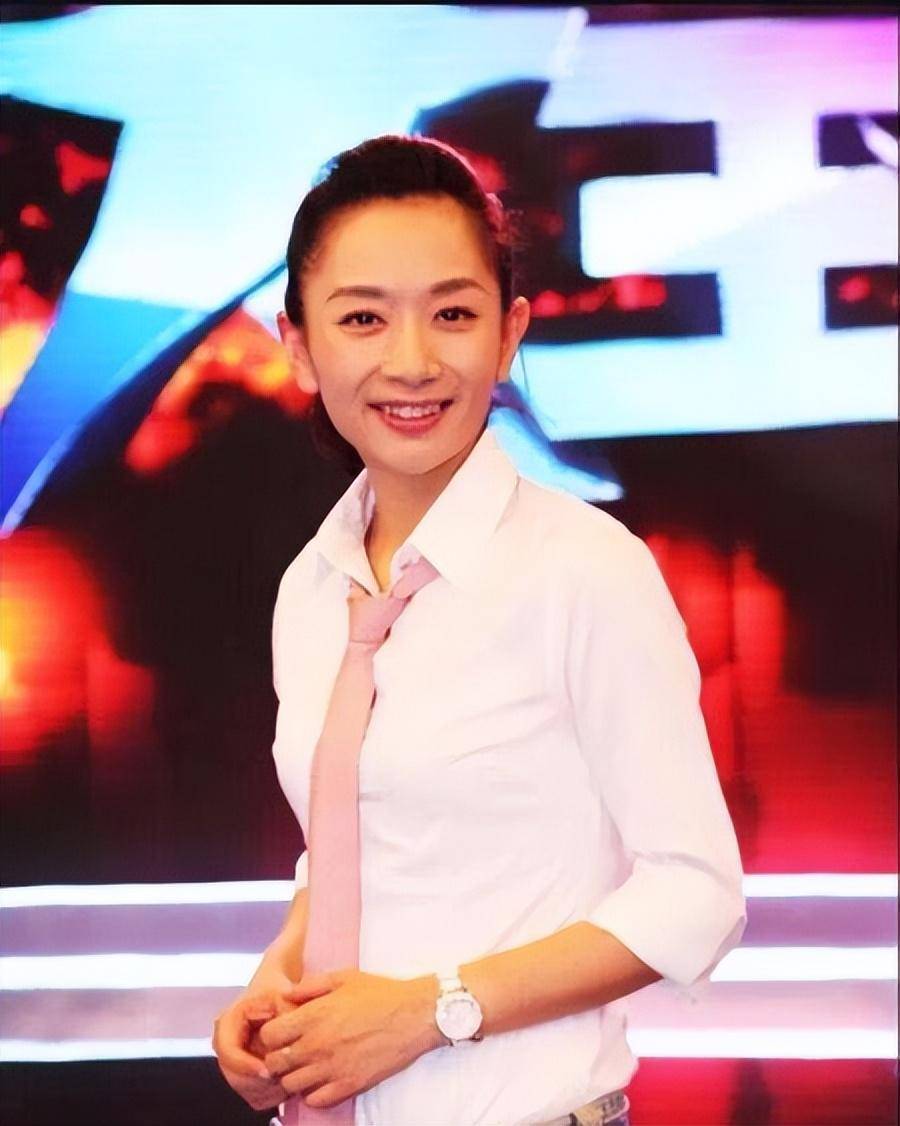 主持人王芳:29岁嫁大15岁教授,31岁独自产检生女,她如今怎样了_类节目
