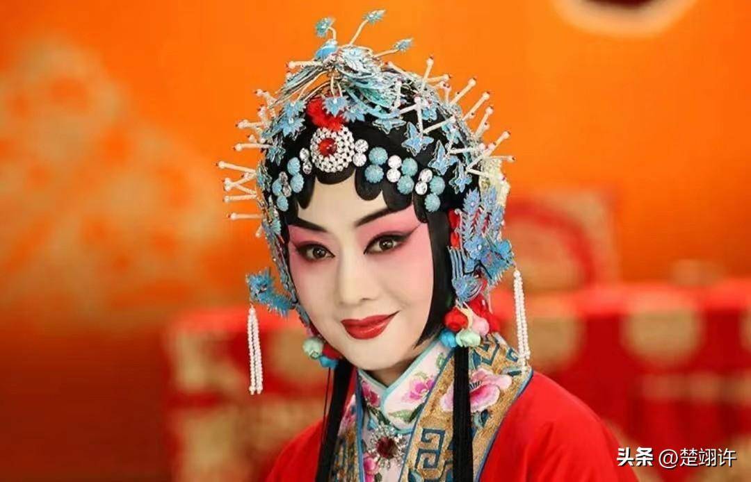 "京剧第一美人"李胜素,57岁仍未婚,4个绯闻老公竟没一个真!