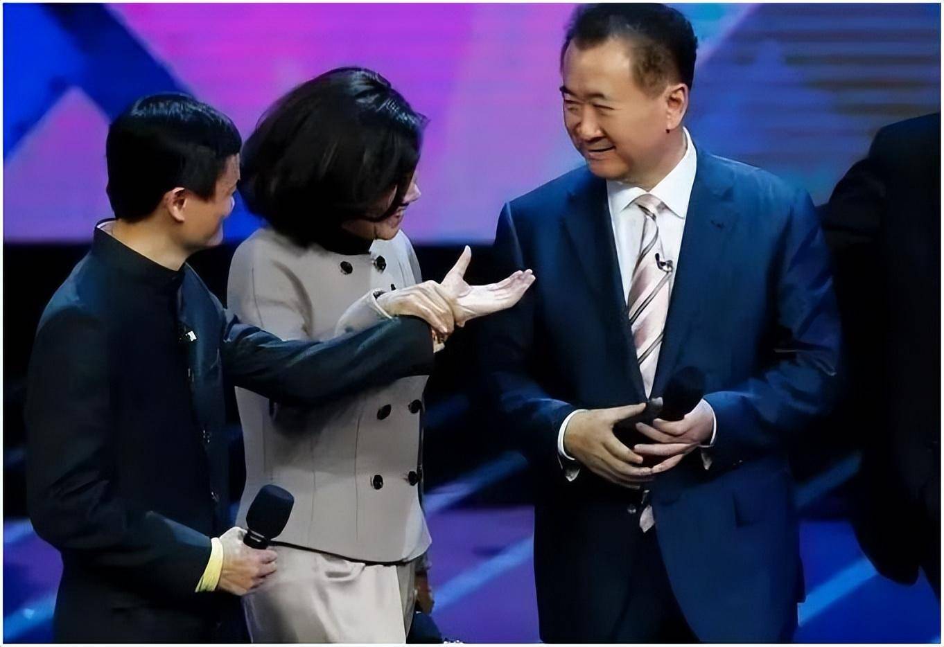 董明珠被曝"恋爱",男主28岁还是副总裁:原来她是这样一个人_王自如