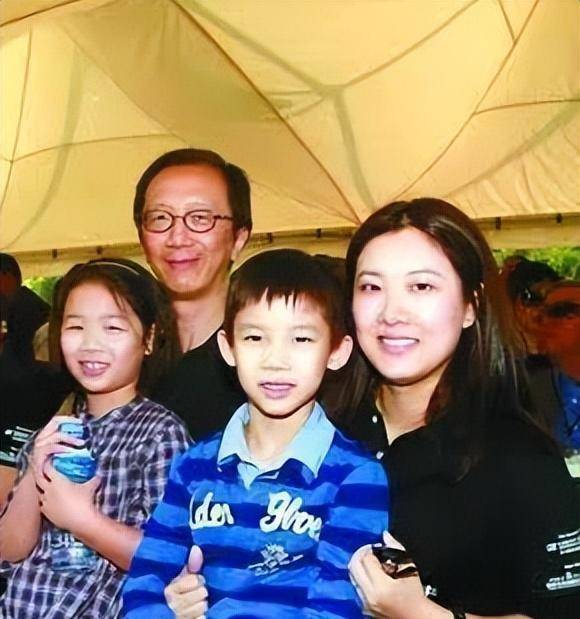 爷梁锦松,花99亿买医院,只为让跳水皇后伏明霞生4胎_陈慧珊_美国_孩子