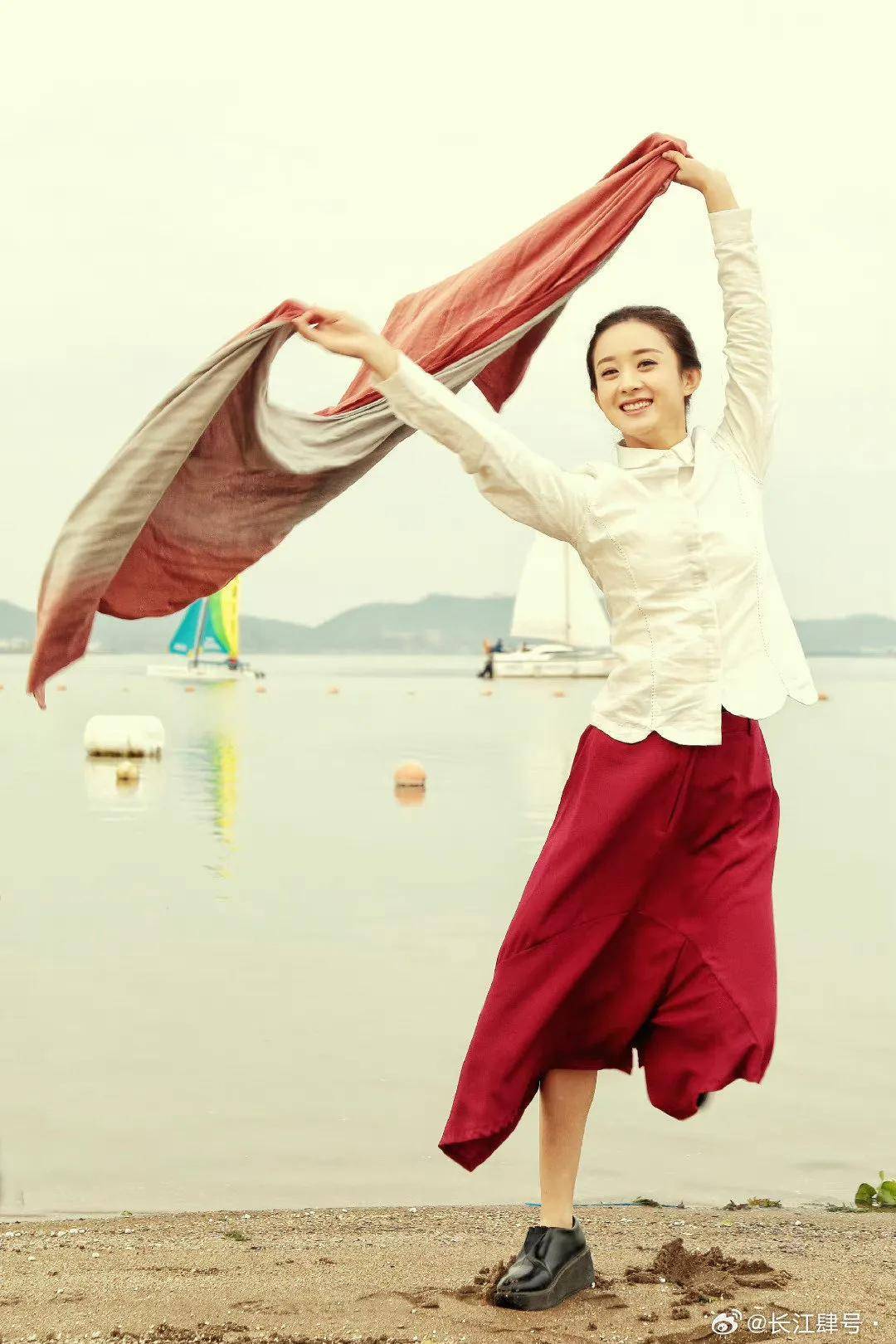 时隔八年,透过赵丽颖的采访再看加油吧实习生宋暖_工作_城市_台词