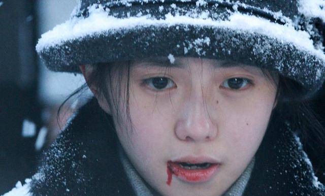 《悬崖之上》还原40年代中央大街,张译教新人瘸腿技巧_张艺谋_张译小