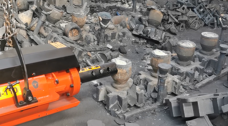 别再费力用锤子,选择铸件浇冒口气动冲击锤,让工作事半功倍!