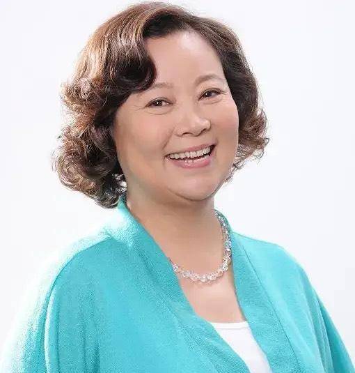 一个突出的优秀女人背后,肯定有一个愿意付出的男人_方青卓_沈小萌