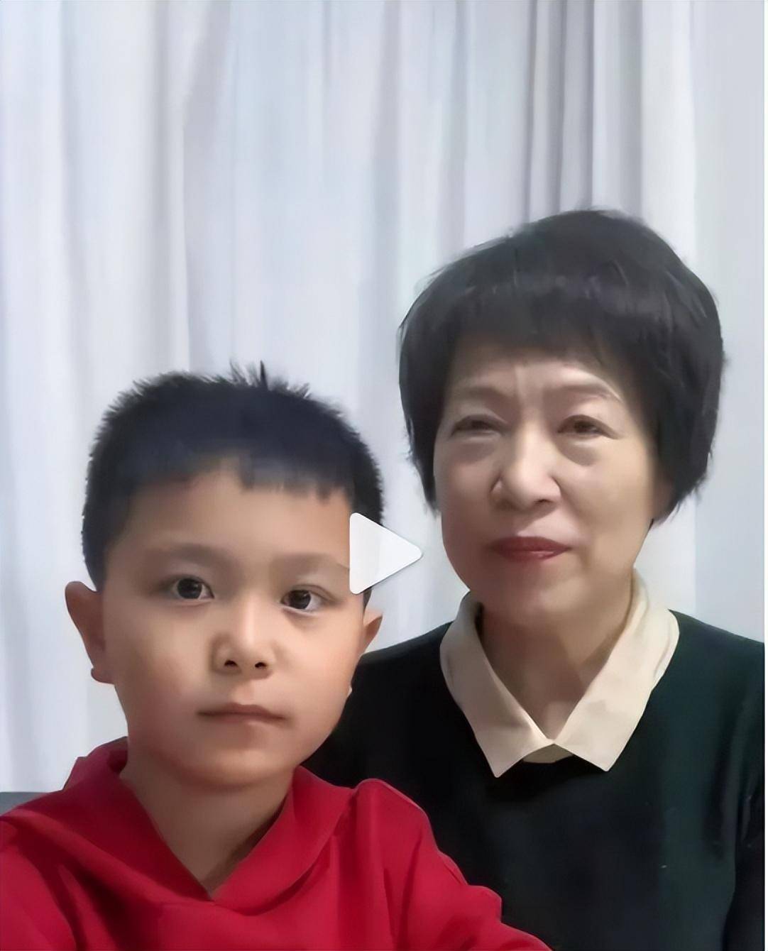 王恒屹_何霞_神童