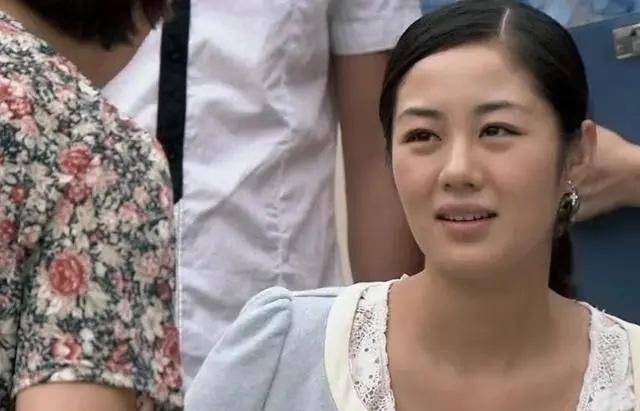 "王小蒙"毕畅:事业当红时不顾师父反对嫁给富豪,如今怎么样了_赵本山