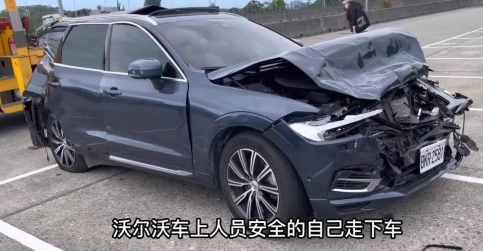 xc60沃尔沃车祸图片图片