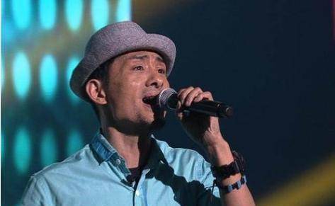 草根歌手阿宝,身份造假被揭穿,51岁落魄现身,得饶人处且饶人?