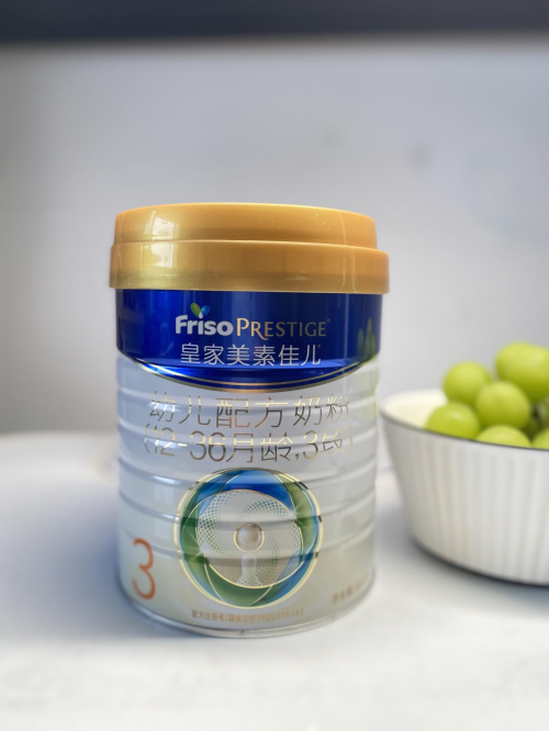 含量达到了450mg/100g,是含有乳铁蛋白奶粉排行榜当中的"含量王者"