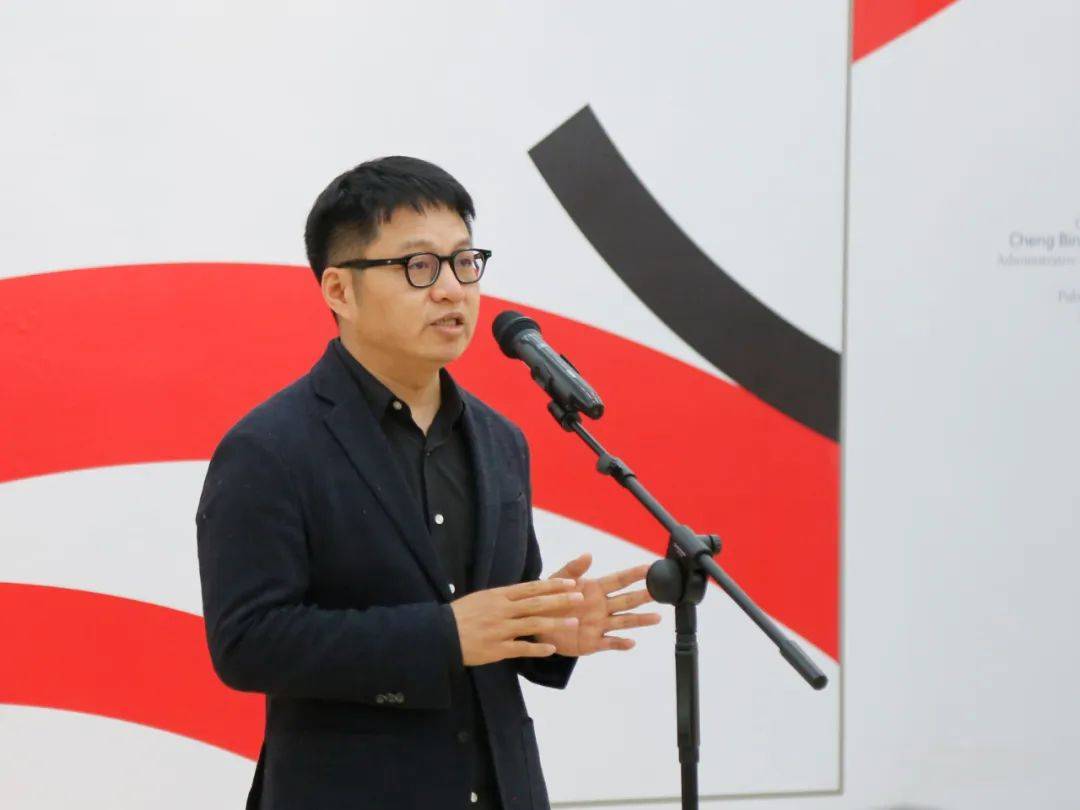 王晓松致辞第六届全球华人艺术展"在何香凝美术馆正式开幕_展览_深圳