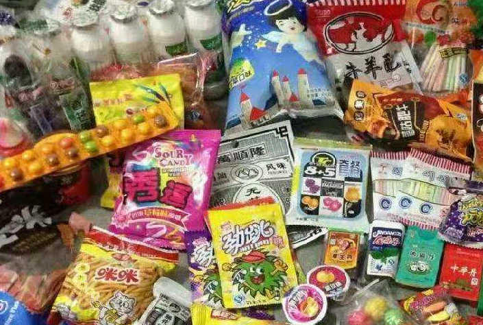 90后5款童年小零食,吃过2种的是小鲜肉,全吃过的