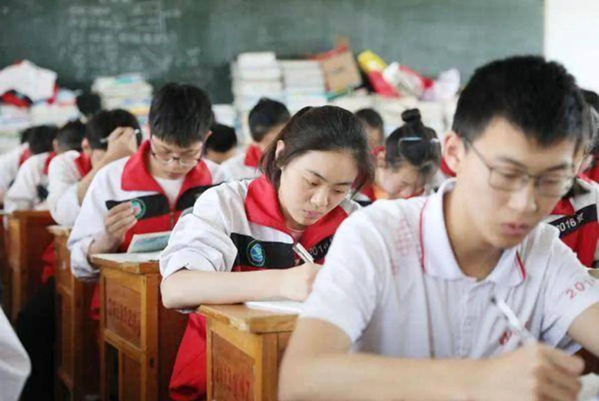 家长称有河南中学生中考移民至大庆，教育局回应