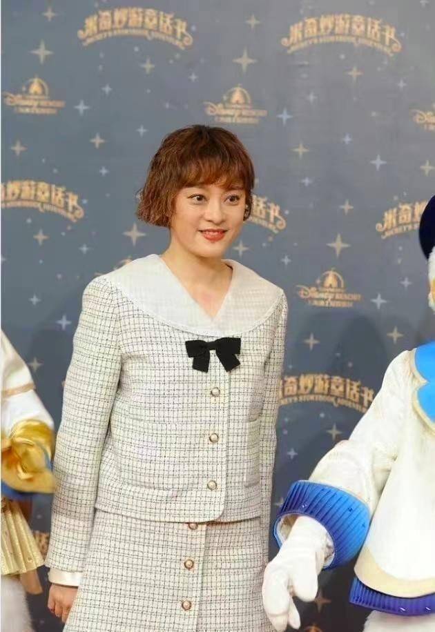 孙俪是1982年出生的,现年42岁,正值女演员的黄金期.