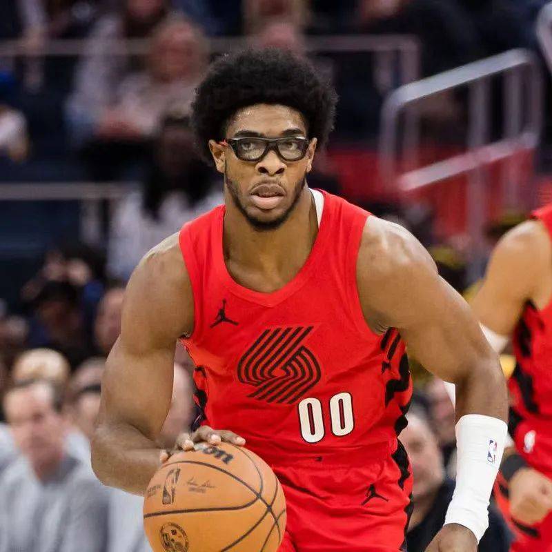 网红也能当基石?_亨德森_比赛_开拓者