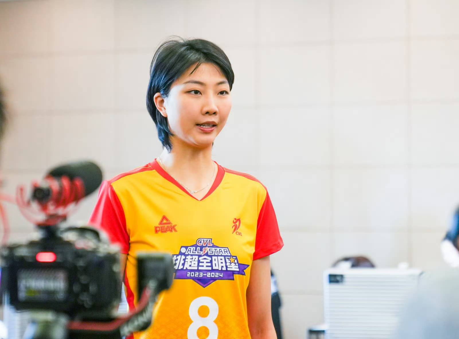 天津女排本来是李盈莹,姚迪,袁心玥,王媛媛四人入围,但是真正来到临沂
