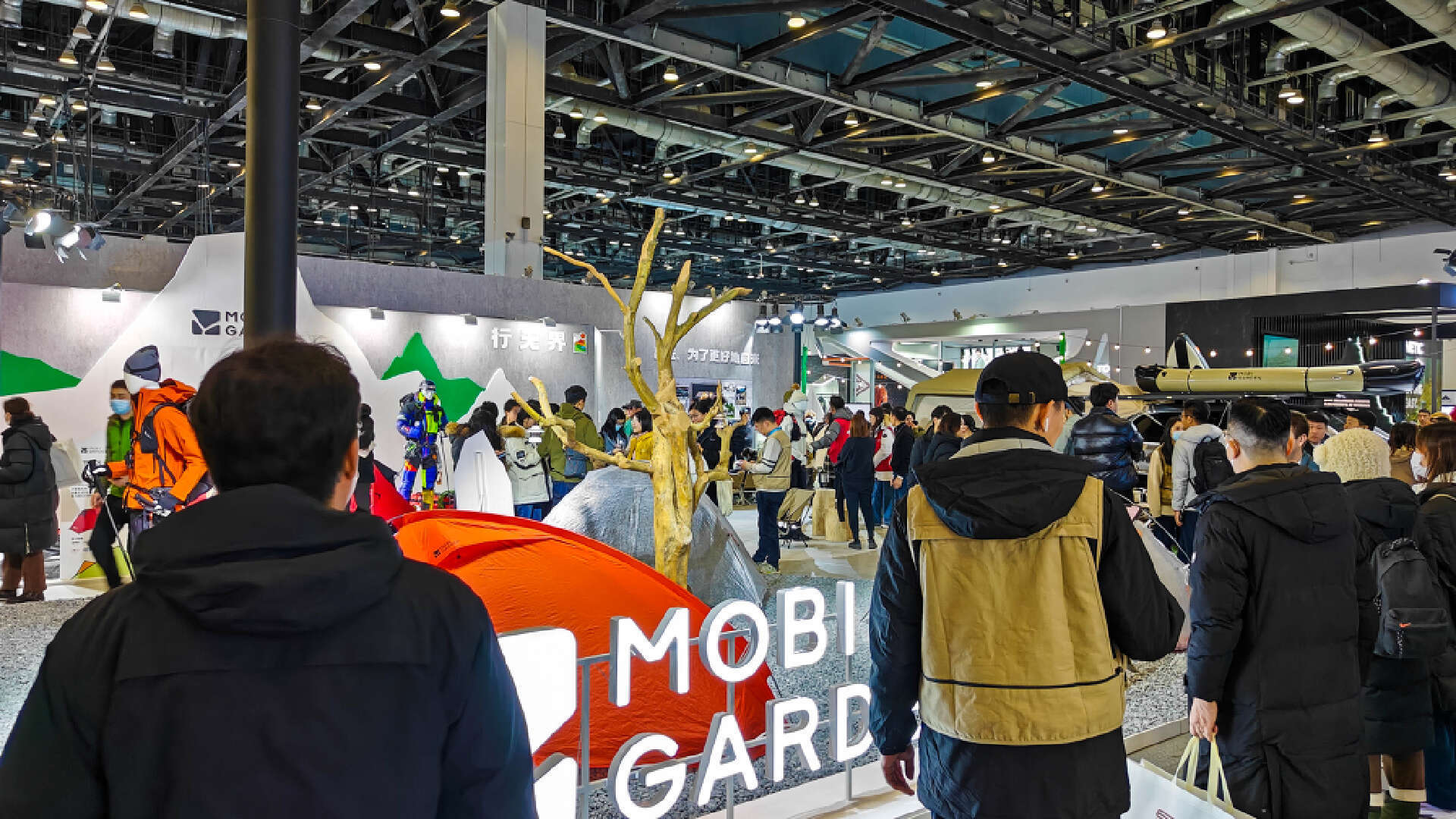 ISPO展会探寻，2024最新户外装备速览，这个冬天要暖起来！