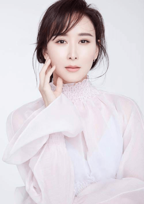 胡静写真惊现曼妙身姿,美艳绝伦堪称娱乐圈翘楚,这身材是真实存在的吗