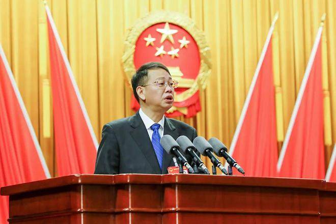 湖南省人民政府副省长,长沙市委副书记,市长周海兵作政府工作报告中共