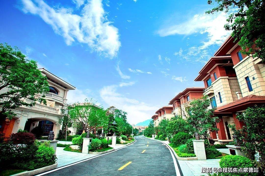 以凌云之势撼世登场,再一次,定义半山别墅高度好在,中山碧桂园·凤凰