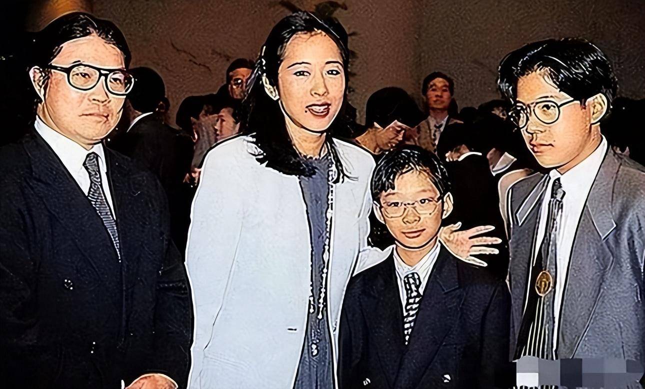 朱玲玲:一婚嫁豪门霍家,50岁二婚再嫁富豪,3个儿子是她的底气_霍震霆