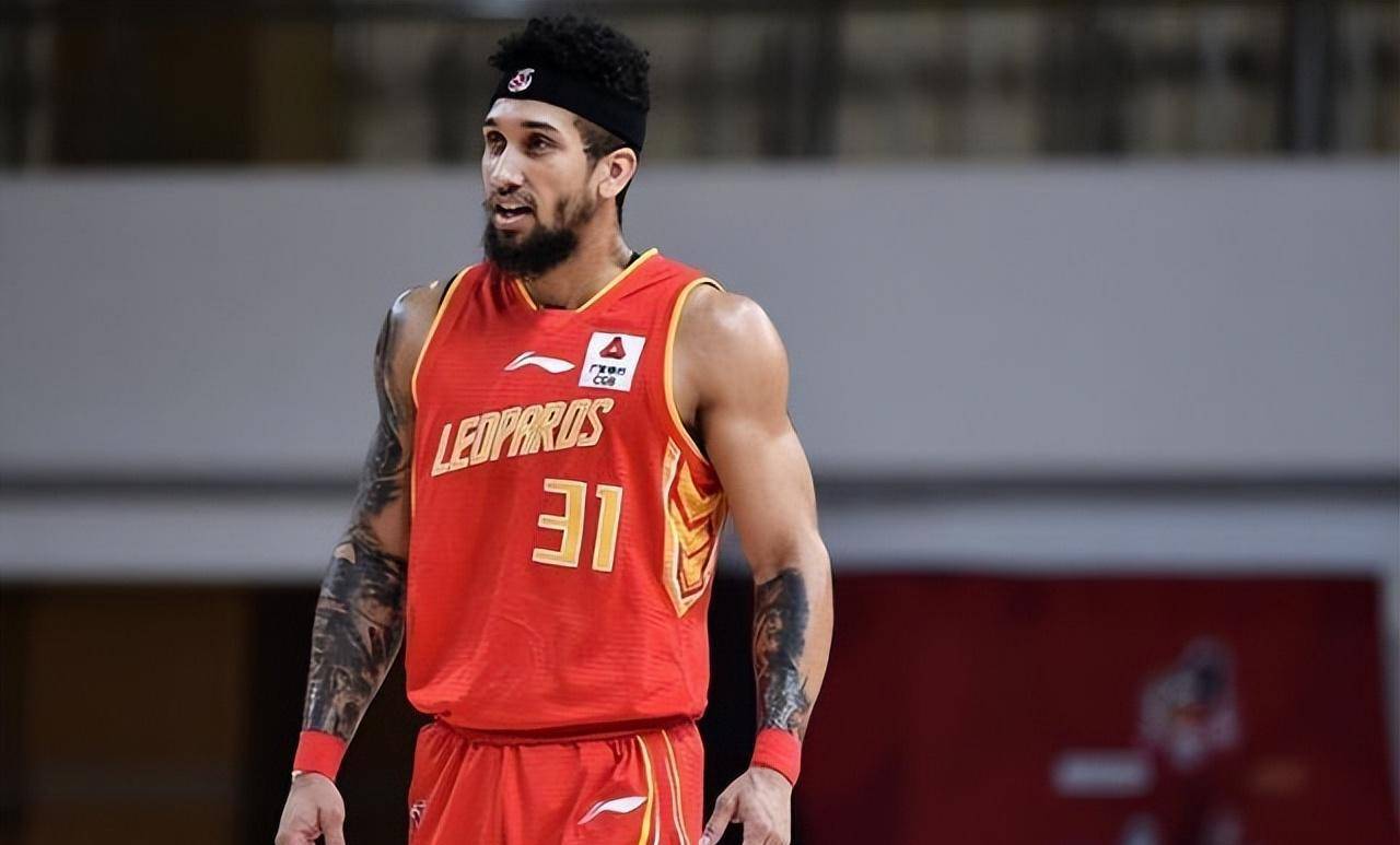 cba资讯速递,布克空降北京北汽,徐杰被孙铭徽挤掉,悍将返辽宁_赵率舟