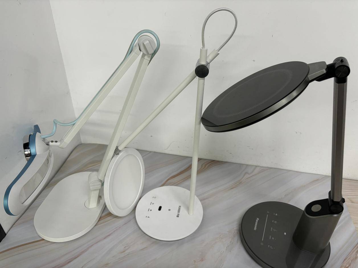 明基、书客、松下护眼台灯好不好用？深度对比测评来了！