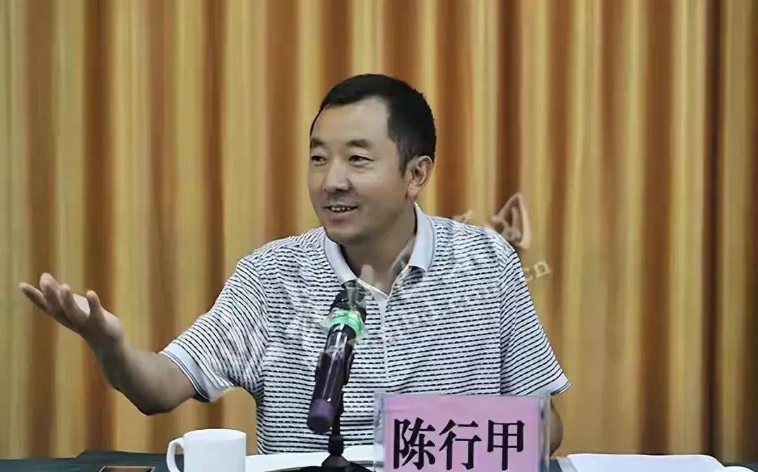 與輝同行的第一位訪談嘉賓,又是陳行甲